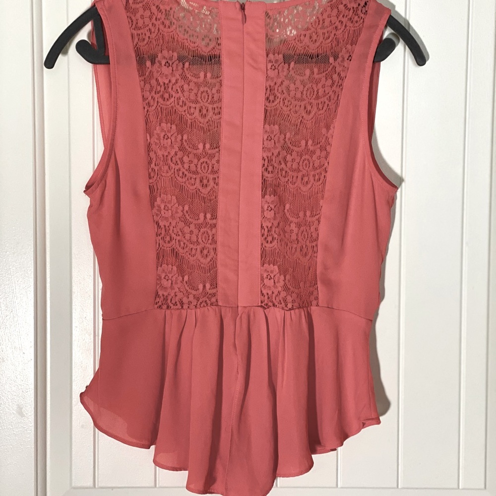 Top - Picture 2 of 2